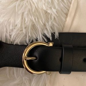 New women’s Ferragamo belt